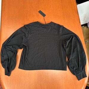 The Range NWT Black Long Sleeve Crop Top Large